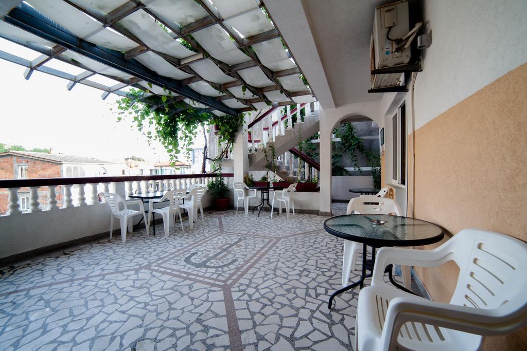 Guesthouse Sidro Ulcinj Extérieur photo