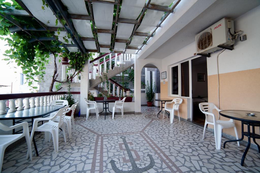 Guesthouse Sidro Ulcinj Extérieur photo
