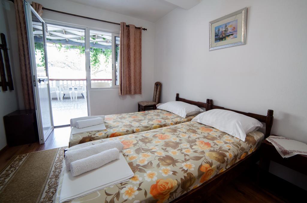 Guesthouse Sidro Ulcinj Extérieur photo