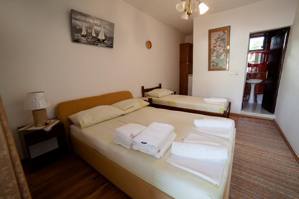 Guesthouse Sidro Ulcinj Extérieur photo