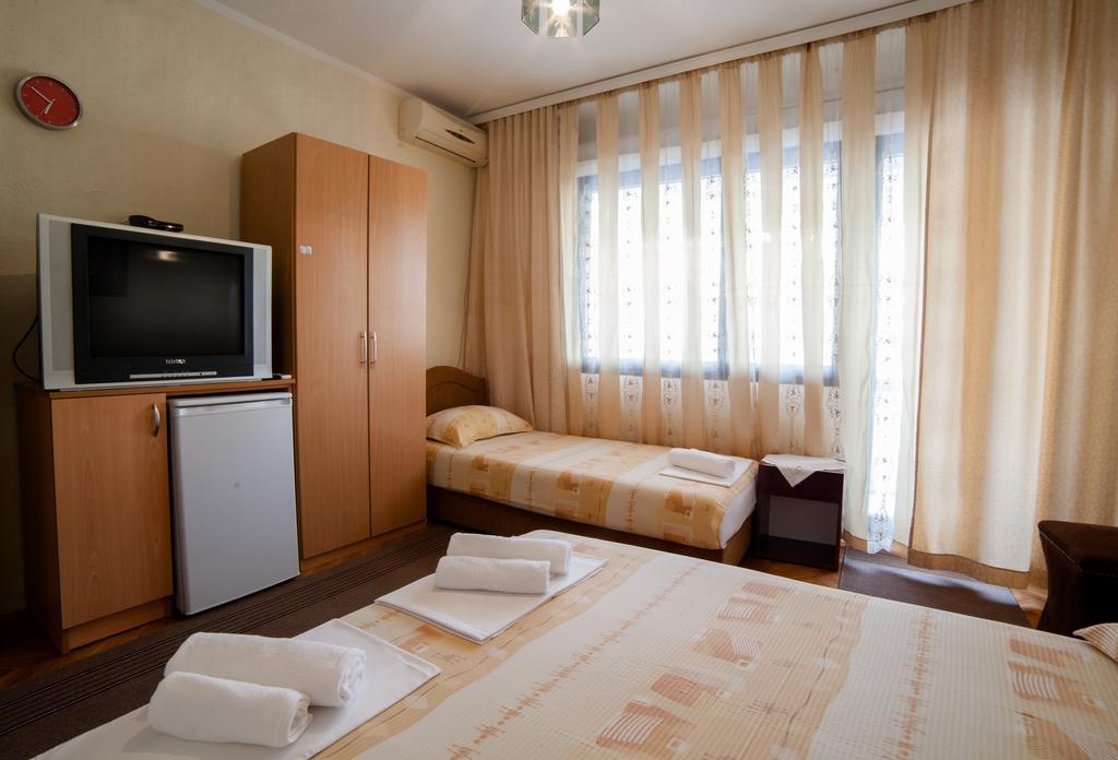 Guesthouse Sidro Ulcinj Extérieur photo
